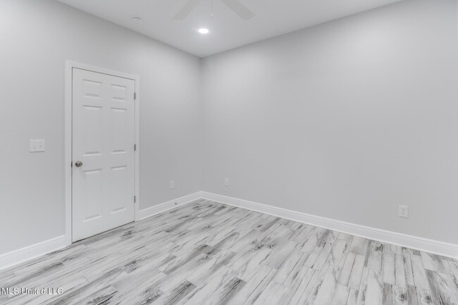 Building Photo - 3121 Seahorse Rd