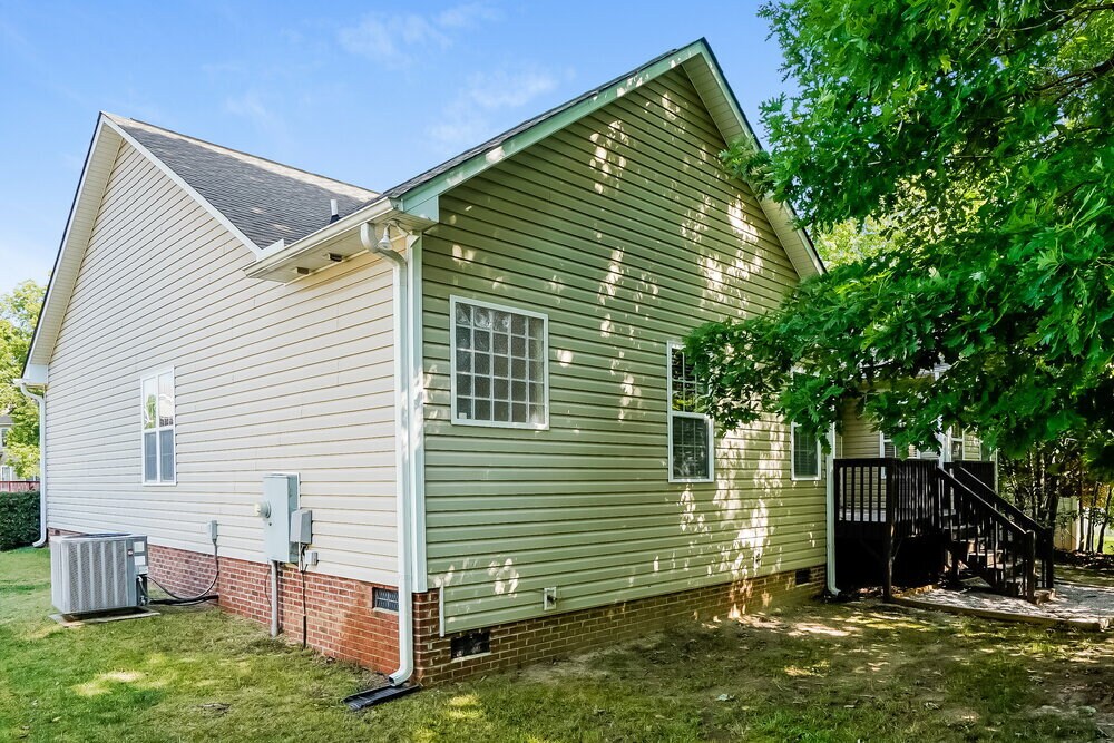 Building Photo - 29 Westcote Ln