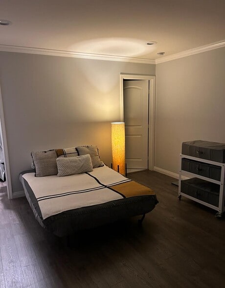 Building Photo - 7011 Jumilla Ave