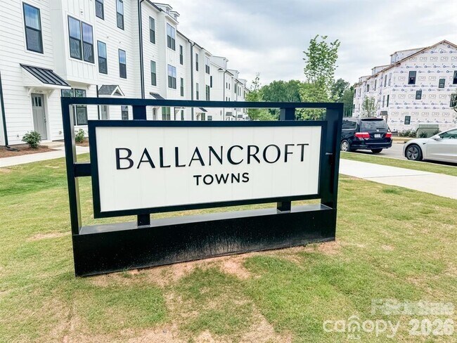 Building Photo - 15351 Ballancroft Pkwy