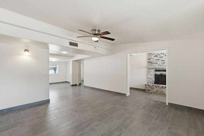 Building Photo - 4608 Fremont Ave