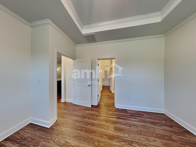 Building Photo - 106 Larragan Dr