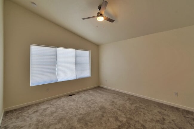 Building Photo - 9679 Albion Ln