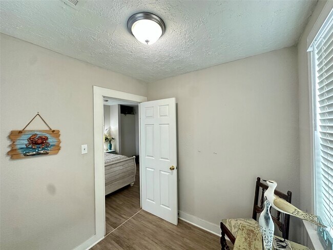 Building Photo - 1701 17th St