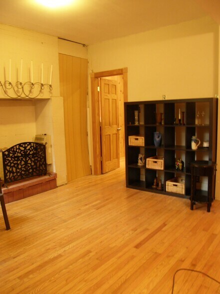Bedroom gas fireplace - 314 Alexander Ave