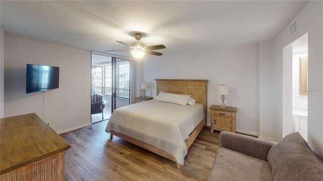 Building Photo - 8735 Midnight Pass Rd