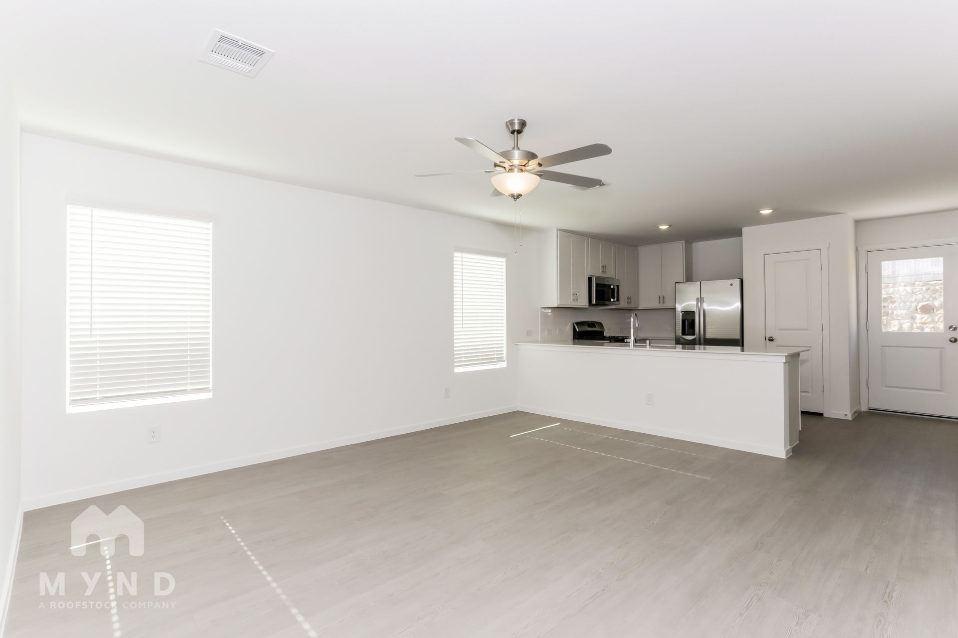 Building Photo - 2732 Ctr Crk Ln