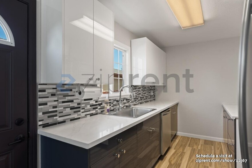 Building Photo - 4726 Armour Dr