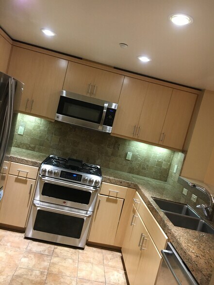 Building Photo - 2949 Glascock St