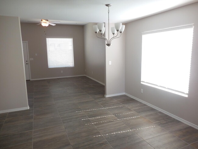 Building Photo - 963 Aircoupe Way