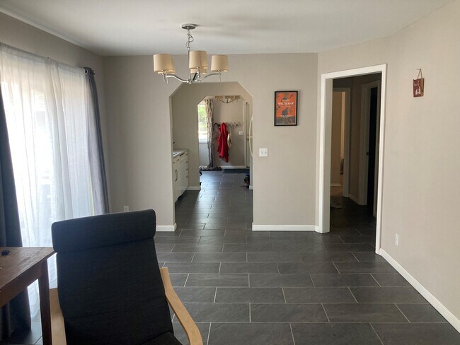 Building Photo - 2321 Quincy St NE