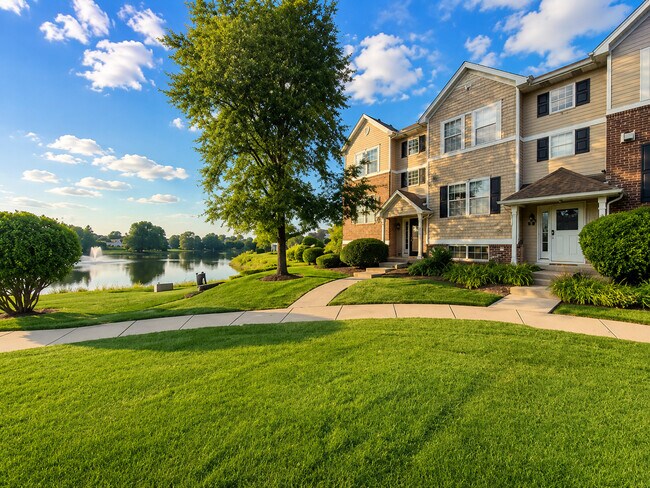Building Photo - 120 Lakeshore Dr