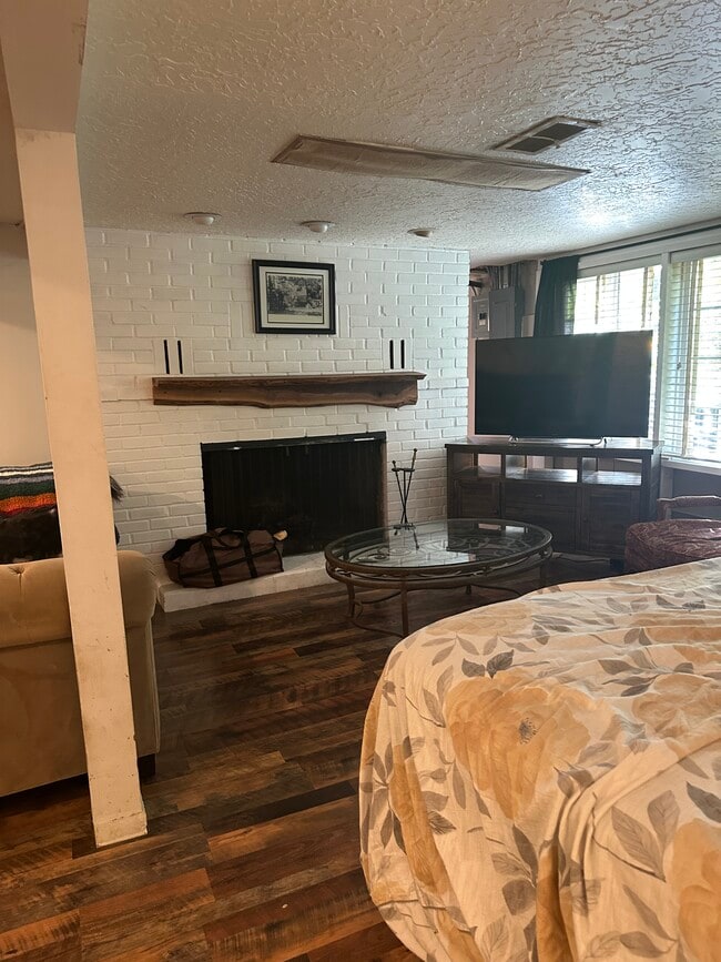 Building Photo - 5034 SW Vesta St