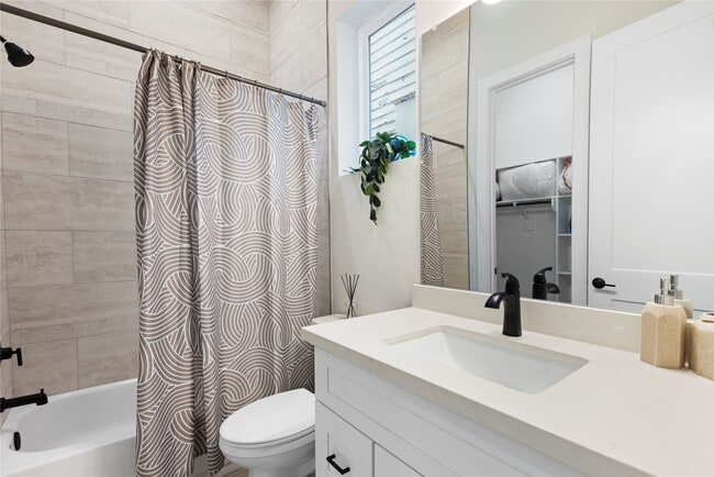 Building Photo - 1410 Milby St