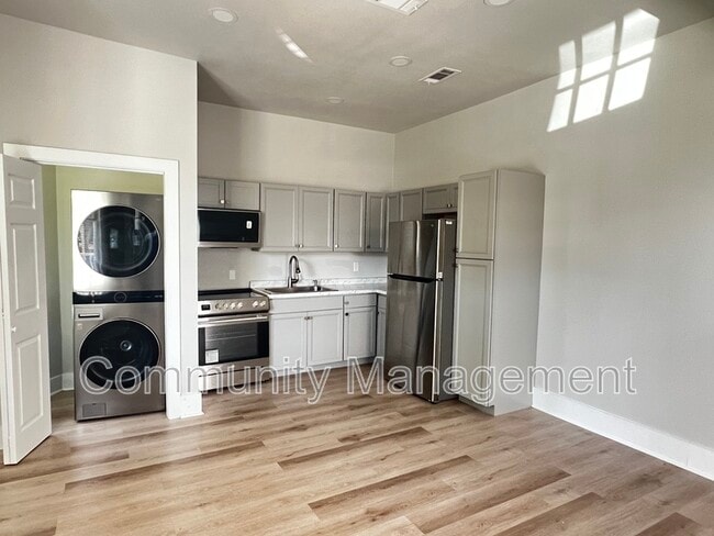 Building Photo - 1717 Bynum Ave