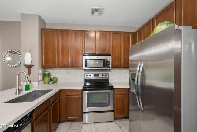 Building Photo - 3647 E Horace Dr