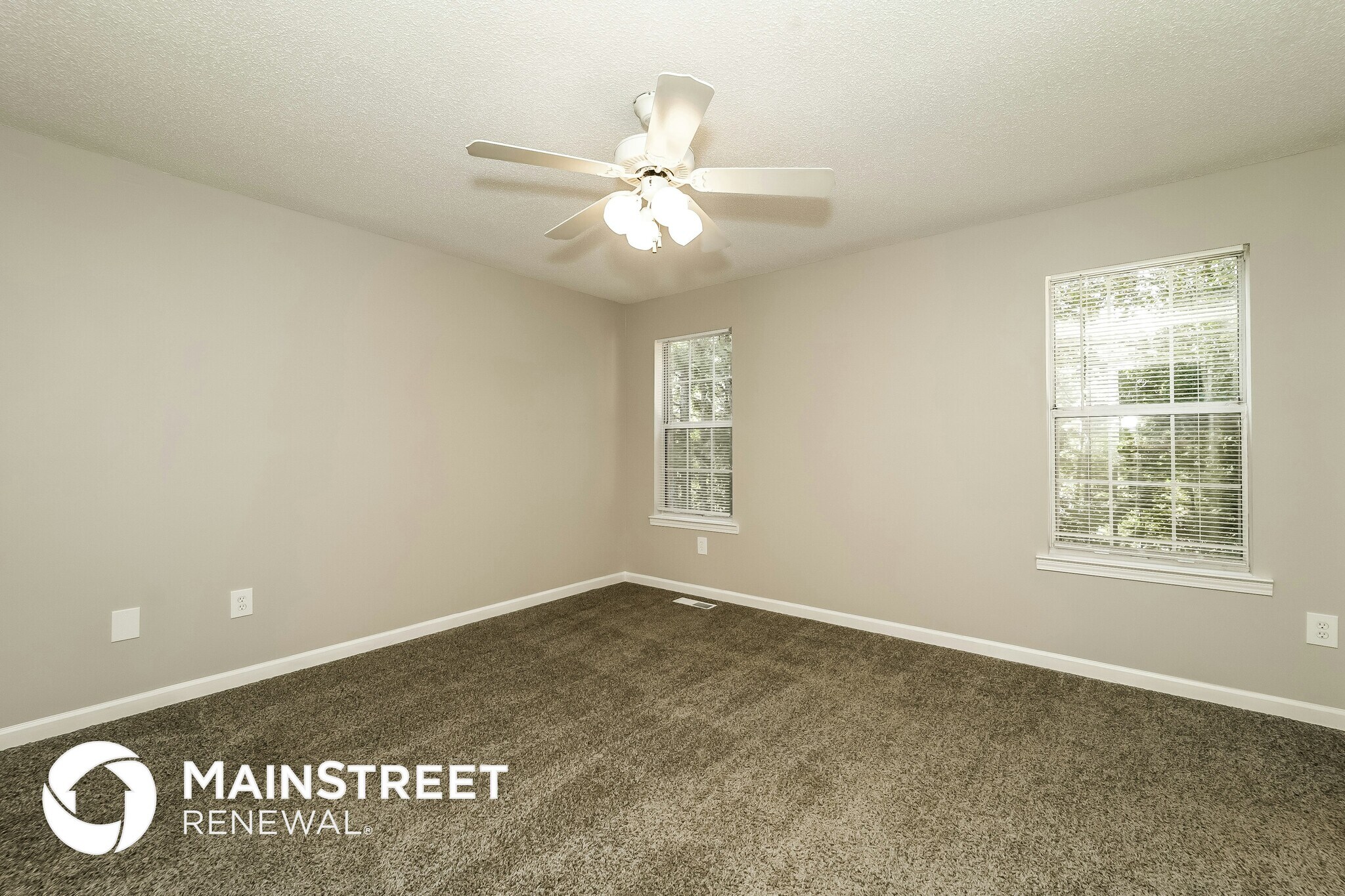 Building Photo - 33 Daisy Ln