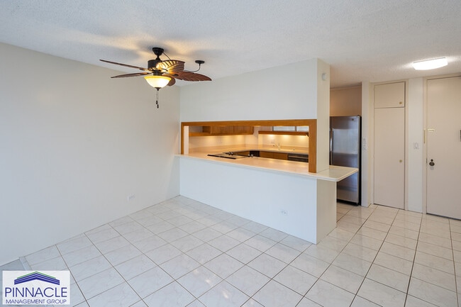 Building Photo - 469 Ena Rd