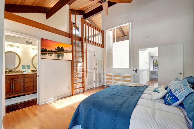 Building Photo - 3543 S Ocean Blvd