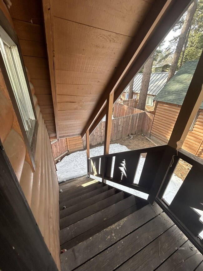Building Photo - Shady Pines Cabin 1 bd.+1 Loft Bd. 1 Ba. w/ Sm. Fenced Yard.