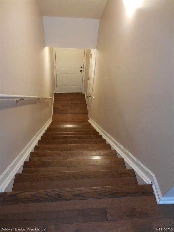 Building Photo - 39792 Rockcrest Cir