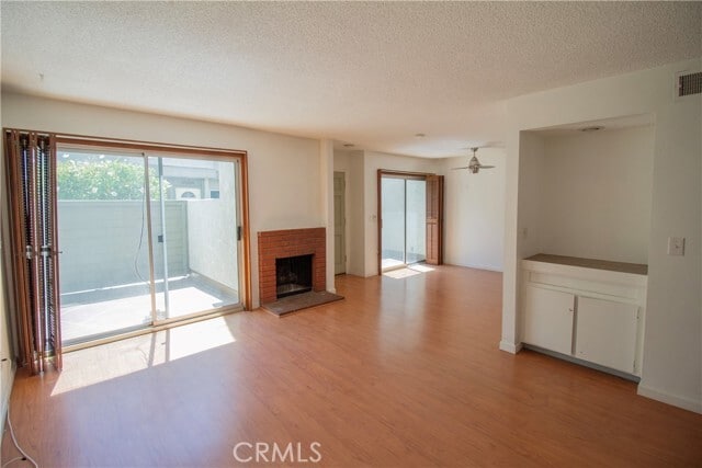 Building Photo - 11818 Moorpark St