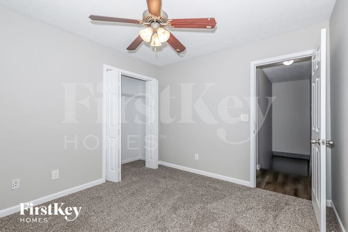 Building Photo - 311 Goldenrod Dr