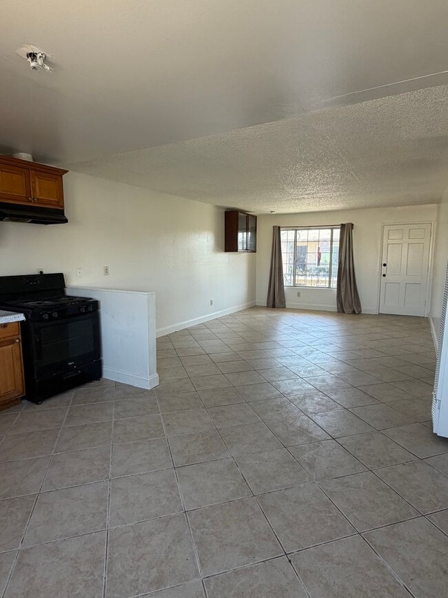 Building Photo - 7782 Mandrell Dr