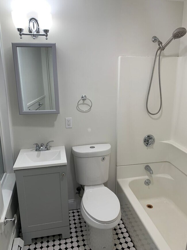 Building Photo - 38 Summer St