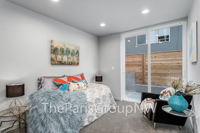 Building Photo - Stunning Mod West Seattle TH * Roof Deck Views, AC & Upgrades!