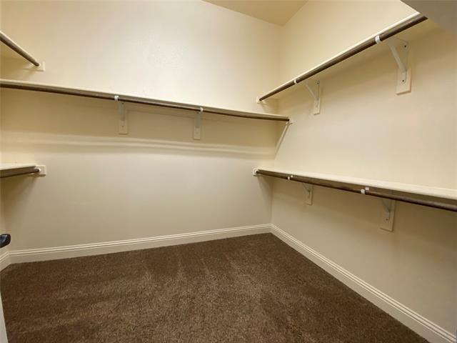 Building Photo - 2425 Lynbridge Dr