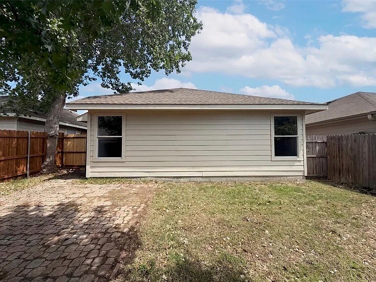 Building Photo - 8849 Sun Haven Way