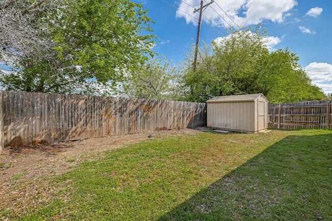 Building Photo - 265 Shale Cir