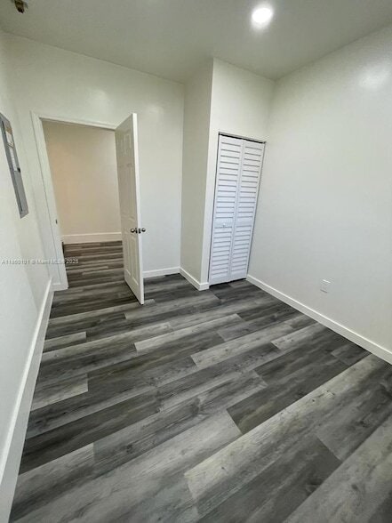 Building Photo - 2137 SE Glenrock Terrace