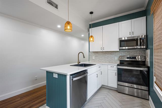 Building Photo - 305 S Willomet Ave