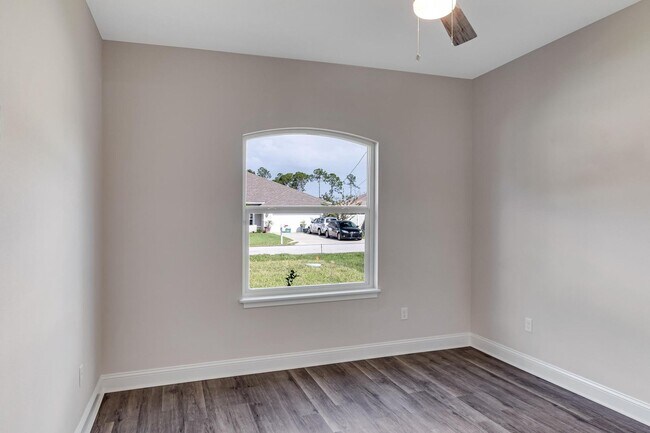 Building Photo - 5 Eastvue Pl