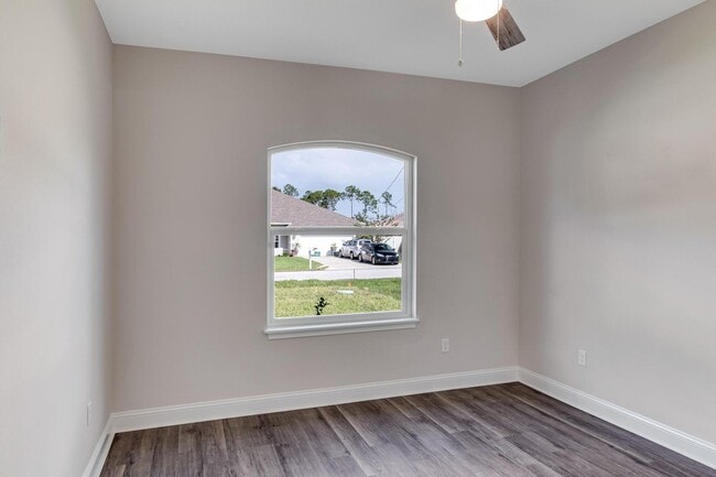 Building Photo - Stunning 4 Bedroom, 2 Bathroom Home on Quiet Cul-de-Sac