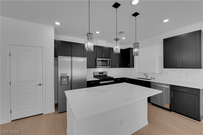 Building Photo - 10227 Estancia Hl St