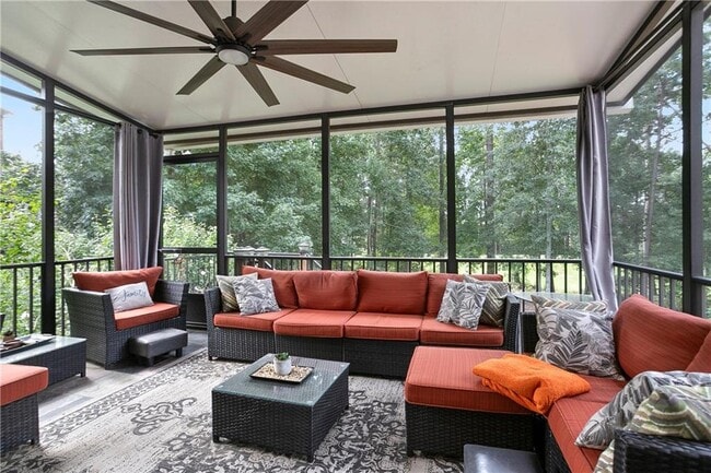 Building Photo - 130 S Links Dr