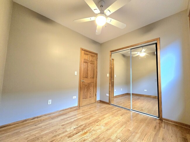 Building Photo - 2126 W 24th St