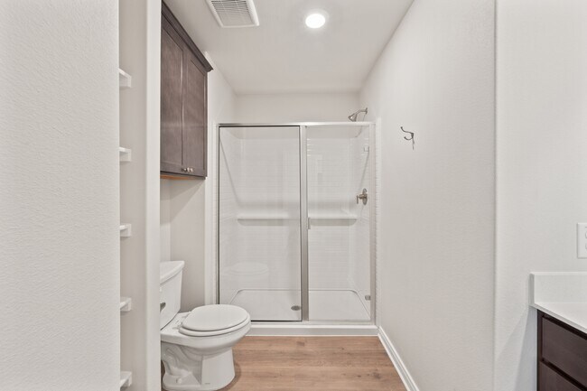 Building Photo - 1004 Camelia Grv Ct