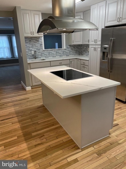 Building Photo - 8012 Merry Oaks Ct