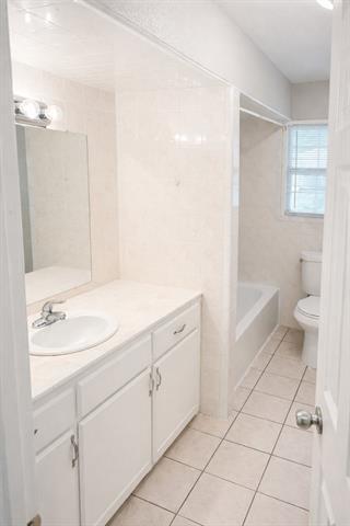 Building Photo - 7803 Seydel St