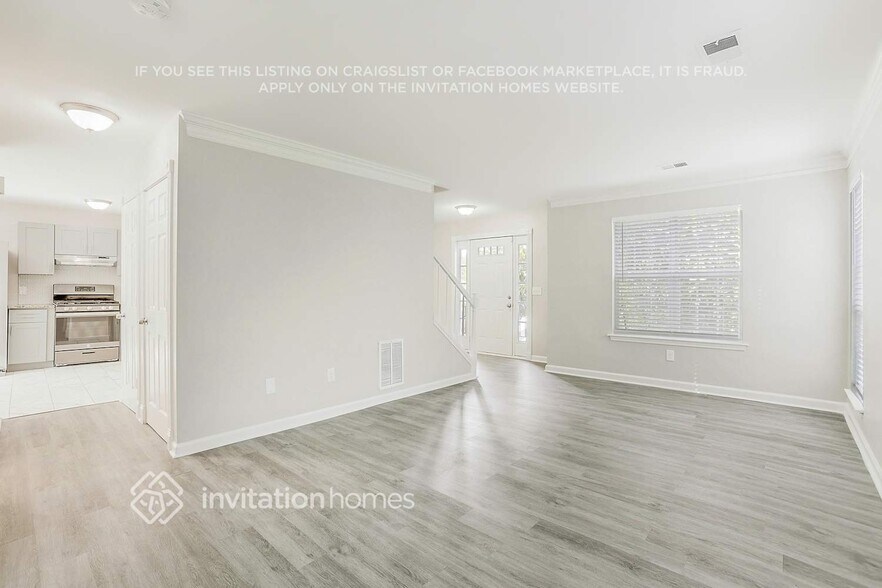 Building Photo - 3863 Creekbank Cove