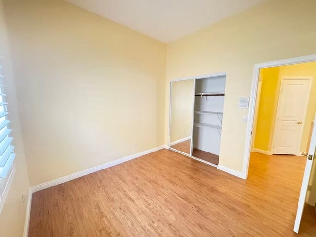 Building Photo - Charming single-story house with 3 beds and 2 baths