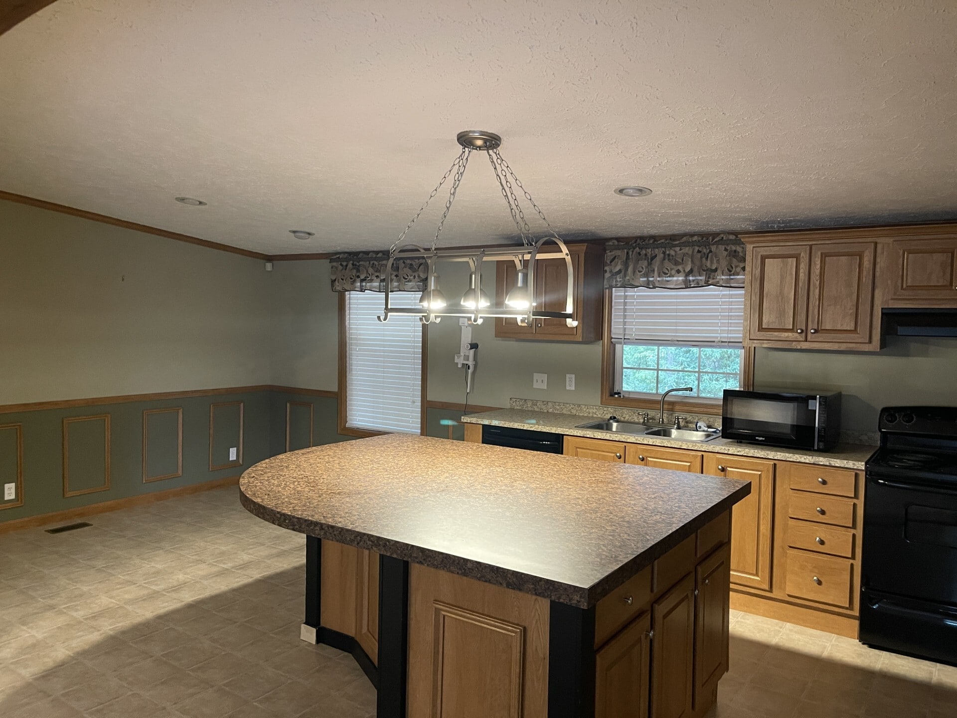 Building Photo - 982 Bethel Church Rd