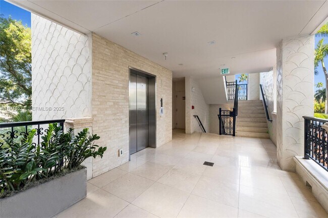 Building Photo - 4924 Fisher Island Dr