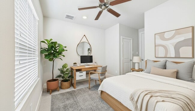 Building Photo - 2724 Rutland St