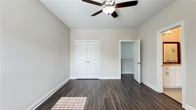 Building Photo - 750 Fieldcrest Park Ln