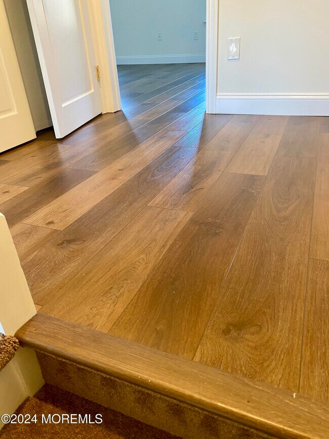 Building Photo - 66 Holly Dr